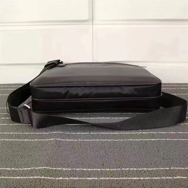 プラダバッグ内部構造